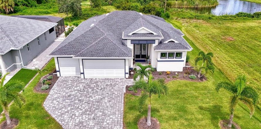 Villa ou maison à Rotonda, Floride 3 chambres, 174.38 m2 № 1914227