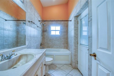 Casa en venta en Dunedin, Florida, 3 dormitorios, 188.41 m2 № 2308258 - foto 30