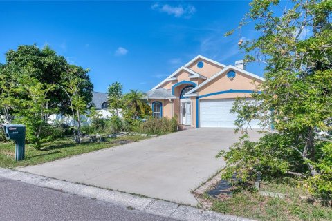 Casa en venta en Dunedin, Florida, 3 dormitorios, 188.41 m2 № 2308258 - foto 3