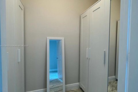 Copropriété à louer à Aventura, Floride: 1 chambre, 74.32 m2 № 1977266 - photo 5
