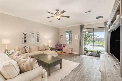 Villa ou maison à vendre à Land O' Lakes, Floride: 3 chambres, 182.83 m2 № 2399152 - photo 15