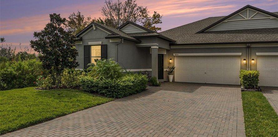 Villa ou maison à CONNERTON

 à Land O' Lakes, Floride 3 chambres, 182.83 m2 № 2399152