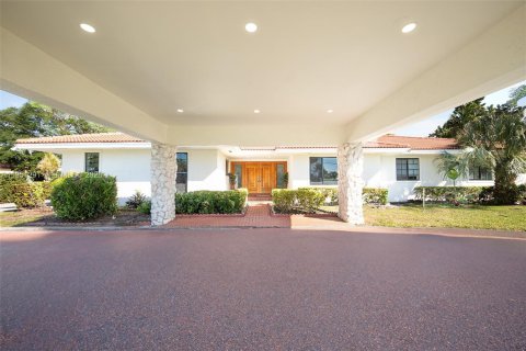 Casa en venta en Miami, Florida, 7 dormitorios, 508.55 m2 № 2007281 - foto 3