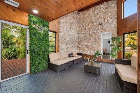 Casa en venta en Miami, Florida, 7 dormitorios, 508.55 m2 № 2007281 - foto 16