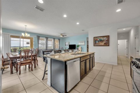House in Davenport, Florida 6 bedrooms, 303.79 sq.m. № 870582 - photo 14