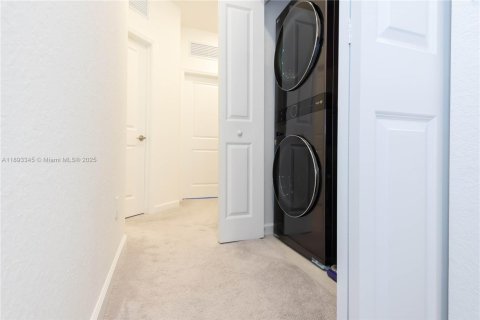 Touwnhouse à vendre à Pembroke Pines, Floride: 3 chambres, 163.14 m2 № 1945486 - photo 30