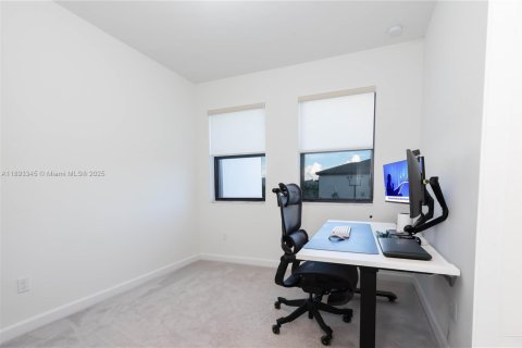 Touwnhouse à vendre à Pembroke Pines, Floride: 3 chambres, 163.14 m2 № 1945486 - photo 27