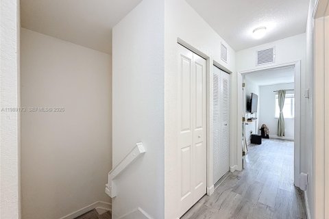 Купить таунхаус в Флорида-Сити, Флорида 4 спальни, 160.72м2, № 2053225 - фото 14