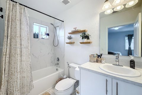 Купить таунхаус в Флорида-Сити, Флорида 4 спальни, 160.72м2, № 2053225 - фото 26