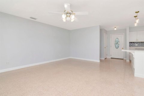 Casa en venta en Tampa, Florida, 3 dormitorios, 118.45 m2 № 1849926 - foto 6