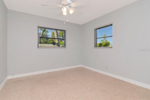 Casa en venta en Tampa, Florida, 3 dormitorios, 118.45 m2 № 1849926 - foto 13