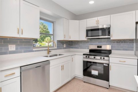 Casa en venta en Tampa, Florida, 3 dormitorios, 118.45 m2 № 1849926 - foto 9