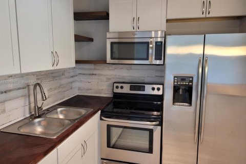 Condominio en venta en West Palm Beach, Florida, 1 dormitorio, 60.01 m2 № 2023067 - foto 4