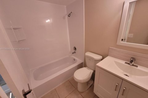 Condominio en venta en West Palm Beach, Florida, 1 dormitorio, 60.01 m2 № 2023067 - foto 8