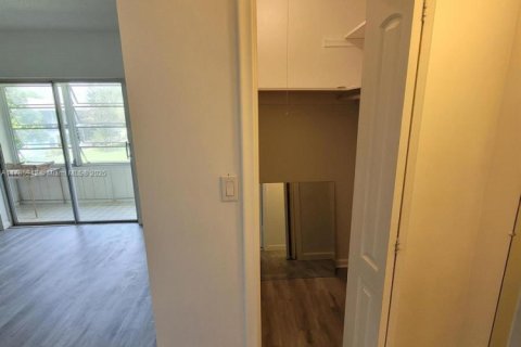 Condominio en venta en West Palm Beach, Florida, 1 dormitorio, 60.01 m2 № 2023067 - foto 9