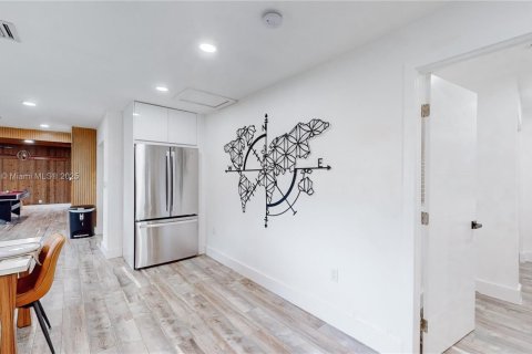 House in Hollywood, Florida 4 bedrooms, 187.66 sq.m. № 1955201 - photo 18