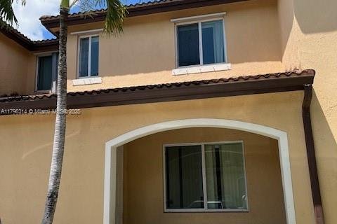 Condo in Homestead, Florida, 2 bedrooms  № 1697371 - photo 1