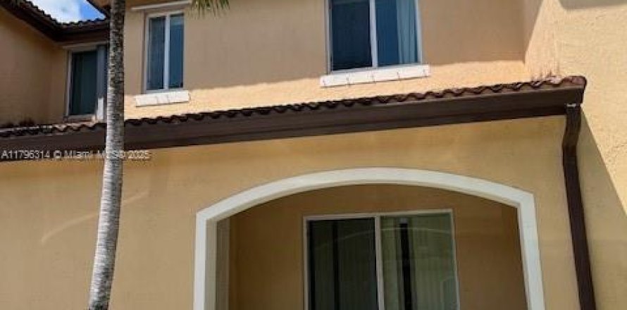 Condo in Homestead, Florida, 2 bedrooms  № 1697371