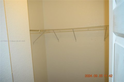 Condo in Homestead, Florida, 2 bedrooms  № 1697371 - photo 24