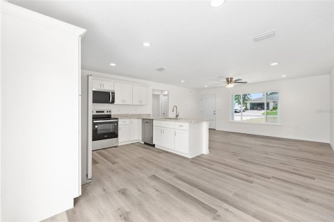 Villa ou maison à vendre à Ocklawaha, Floride: 3 chambres, 116.22 m2 № 1884386 - photo 18