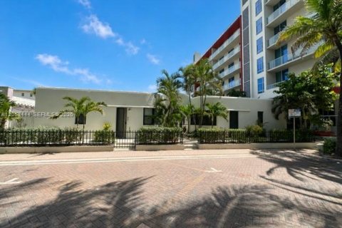 Condo in Hollywood, Florida, 1 bedroom  № 2263991