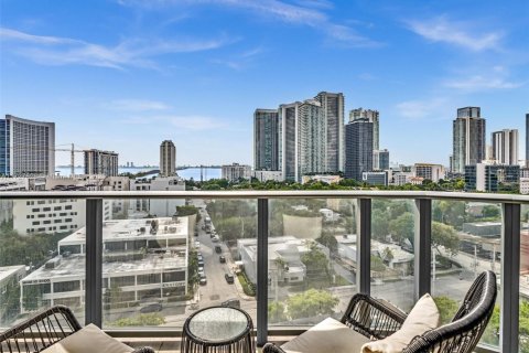 Condominio en alquiler en Miami, Florida, 1 dormitorio, 67.35 m2 № 2059962 - foto 15