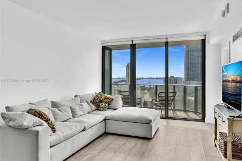 Condominio en alquiler en Miami, Florida, 1 dormitorio, 67.35 m2 № 2059962 - foto 10
