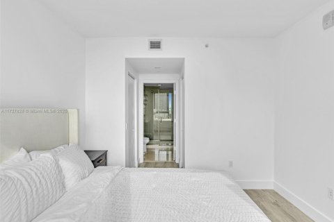 Condominio en alquiler en Miami, Florida, 1 dormitorio, 67.35 m2 № 2059962 - foto 22