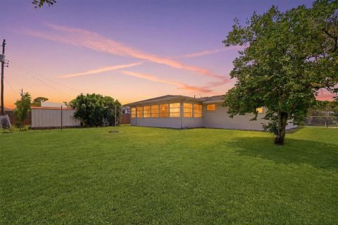 Casa en venta en North Port, Florida, 2 dormitorios, 83.61 m2 № 2231756 - foto 2