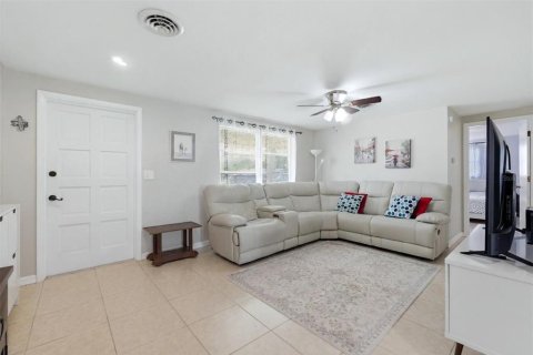 Casa en venta en North Port, Florida, 2 dormitorios, 83.61 m2 № 2231756 - foto 8