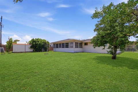 Casa en venta en North Port, Florida, 2 dormitorios, 83.61 m2 № 2231756 - foto 30