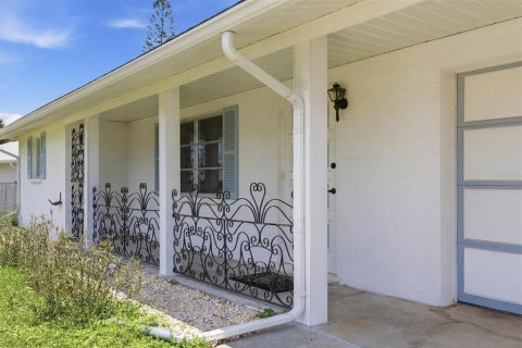 Casa en venta en North Port, Florida, 2 dormitorios, 83.61 m2 № 2231756 - foto 6