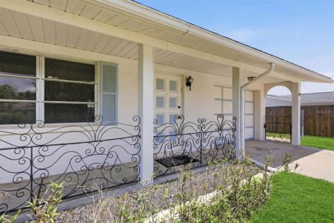 Casa en venta en North Port, Florida, 2 dormitorios, 83.61 m2 № 2231756 - foto 7