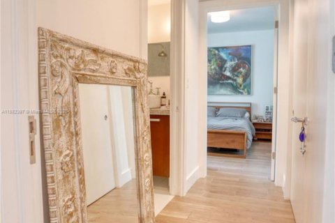 Condo in Miami, Florida, 1 bedroom  № 1929742 - photo 15