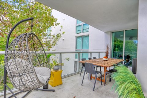 Condo in Miami, Florida, 1 bedroom  № 1929742 - photo 4