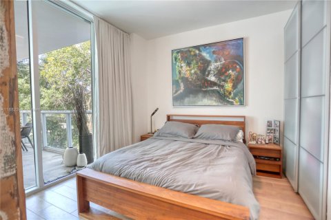 Condo in Miami, Florida, 1 bedroom  № 1929742 - photo 11