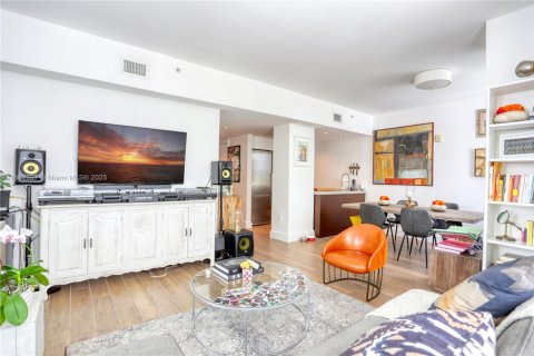 Condo in Miami, Florida, 1 bedroom  № 1929742 - photo 20