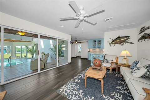 Casa en venta en Tarpon Springs, Florida, 3 dormitorios, 288.28 m2 № 2216929 - foto 22