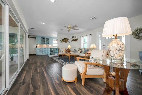 Casa en venta en Tarpon Springs, Florida, 3 dormitorios, 288.28 m2 № 2216929 - foto 21