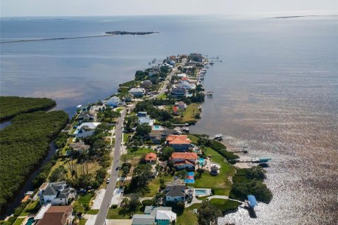 Casa en venta en Tarpon Springs, Florida, 3 dormitorios, 288.28 m2 № 2216929 - foto 2