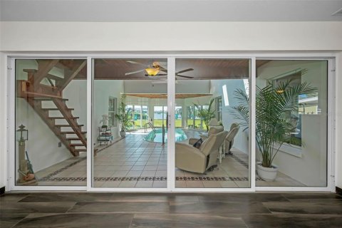 Casa en venta en Tarpon Springs, Florida, 3 dormitorios, 288.28 m2 № 2216929 - foto 23