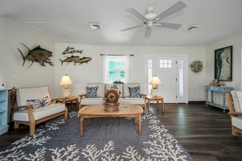 Casa en venta en Tarpon Springs, Florida, 3 dormitorios, 288.28 m2 № 2216929 - foto 19