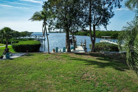 Casa en venta en Tarpon Springs, Florida, 3 dormitorios, 288.28 m2 № 2216929 - foto 5