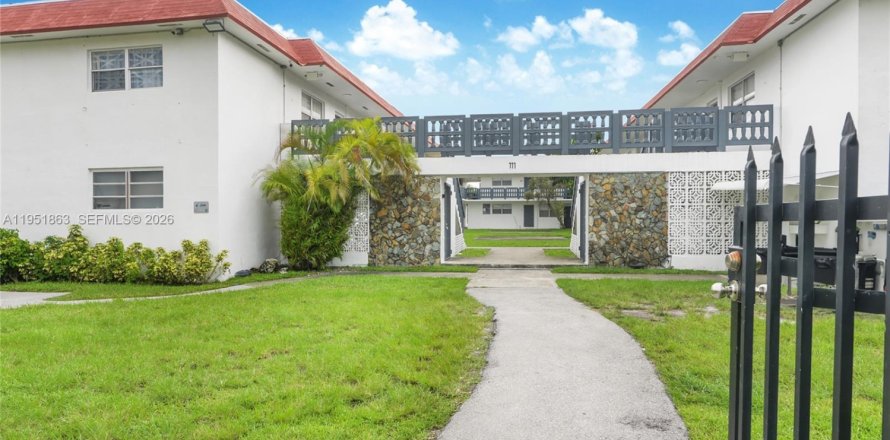 Apartamento en Miami, Florida 2 dormitorios, 72.74 m2 № 2006322