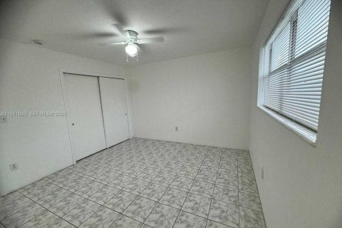 Apartamento en alquiler en Miami, Florida, 2 dormitorios, 72.74 m2 № 2006322 - foto 8