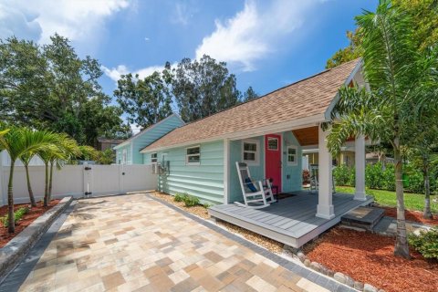Villa ou maison à vendre à Largo, Floride: 1 chambre, 56.3 m2 № 1917085 - photo 2
