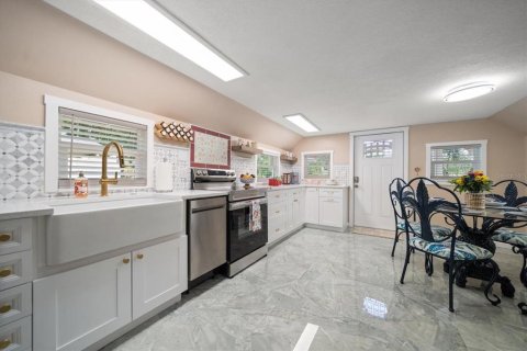 Villa ou maison à vendre à Largo, Floride: 1 chambre, 56.3 m2 № 1917085 - photo 5