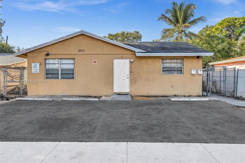 Immobilier commercial à Fort Lauderdale, Floride 176.14 m2 № 2025278