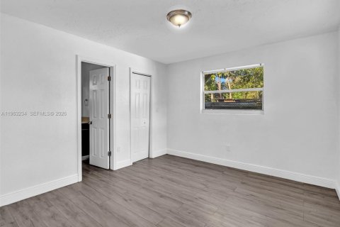 Immobilier commercial à vendre à Fort Lauderdale, Floride: 176.14 m2 № 2025278 - photo 18