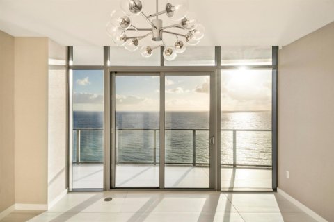 Condominio en venta en Pompano Beach, Florida, 4 dormitorios, 429.95 m2 № 2146614 - foto 26